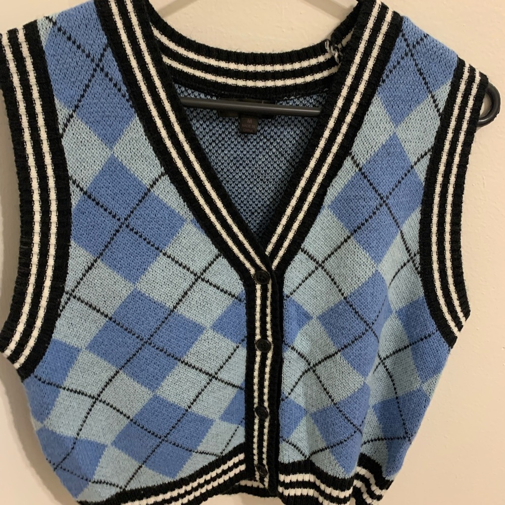 Thrifted patterned sweater vest